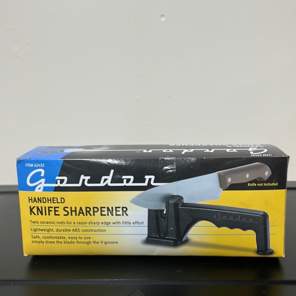 NIB Handheld Knife Sharpener